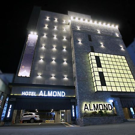 Masan Almond Hotel Changwon Extérieur photo