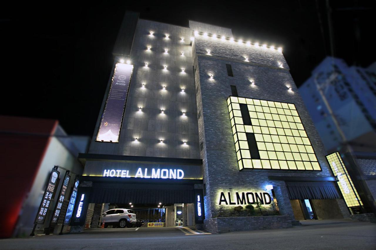 Masan Almond Hotel Changwon Extérieur photo