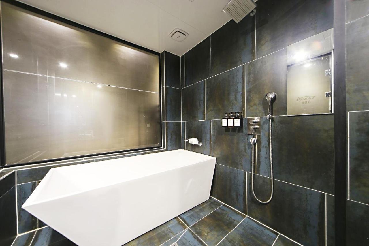 Masan Almond Hotel Changwon Extérieur photo